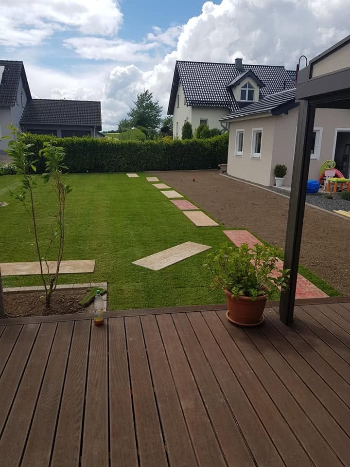 Rollrasen & Grünflächen